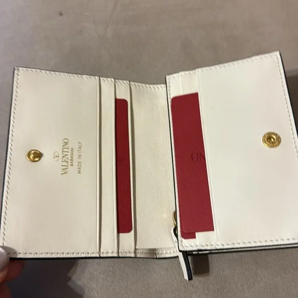 NWT Valentino gold metallic Rockstud Grainy Calfskin flap French wallet - Picture 6 of 11